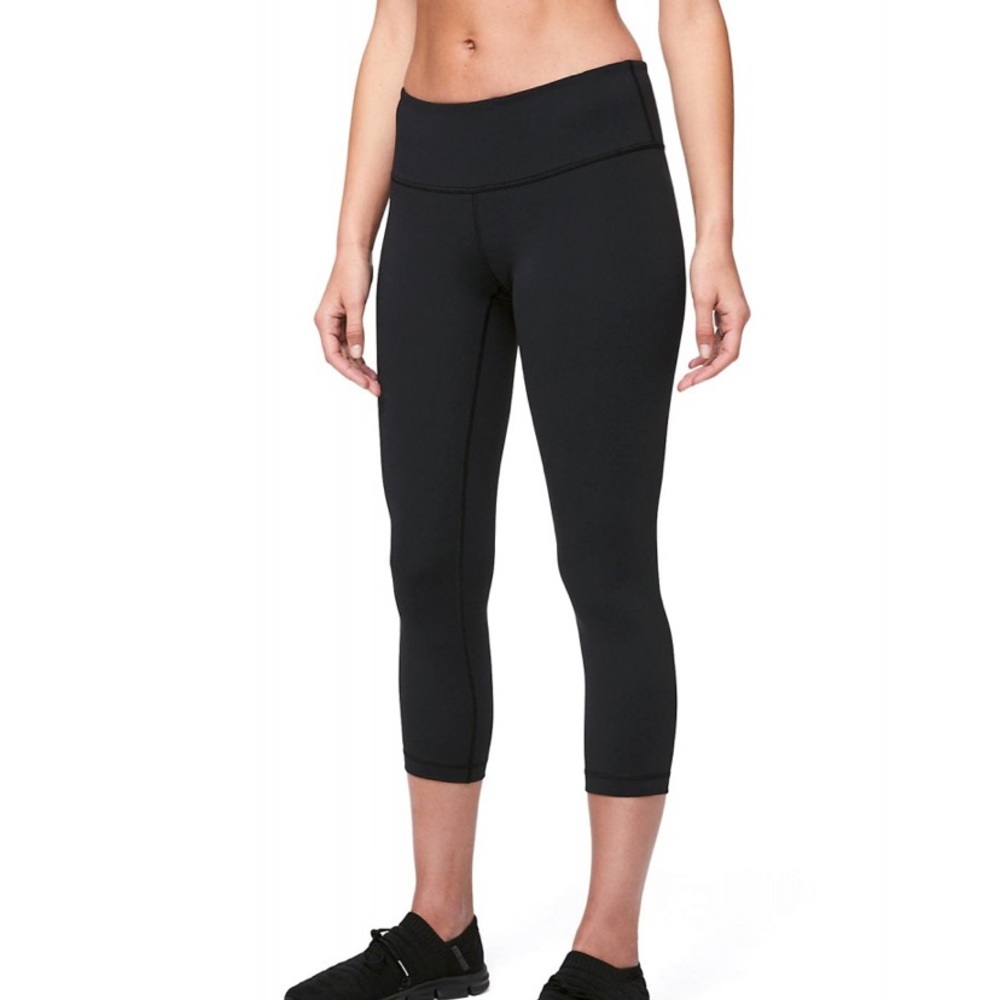 Lululemon Wunder Under Cropped Leggings